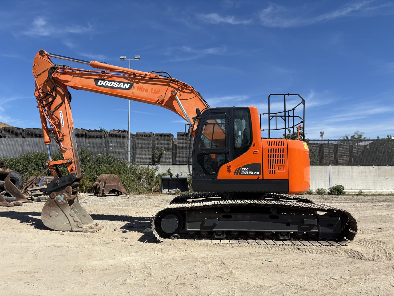 DOOSAN DX235LCR - Гусеничный экскаватор: фото 2 DOOSAN DX235LCR - Гусеничный экскаватор: фото 2
