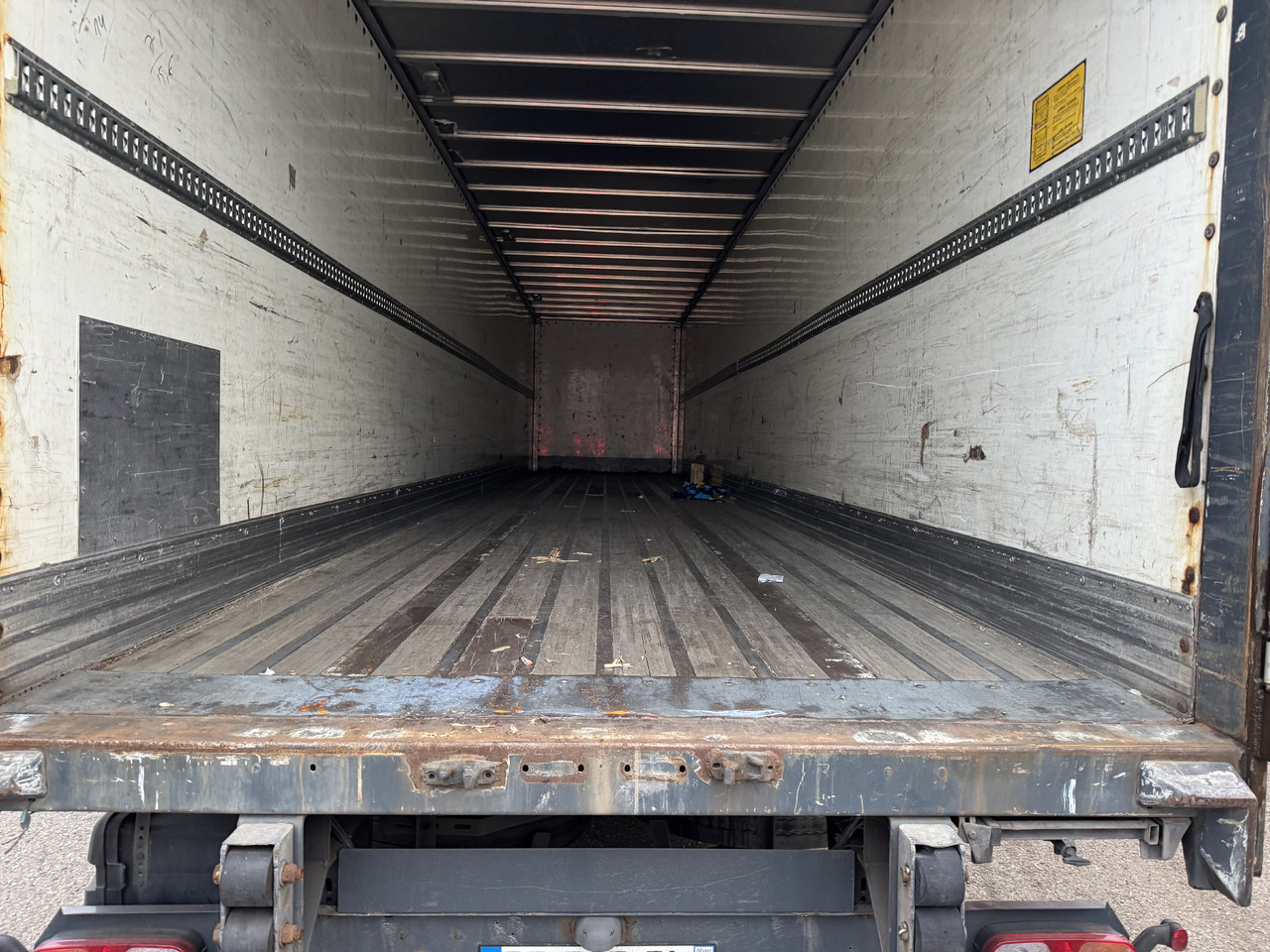 FRUEHAUF Fourgon - Полуприцеп-фургон: фото 5 FRUEHAUF Fourgon - Полуприцеп-фургон: фото 5