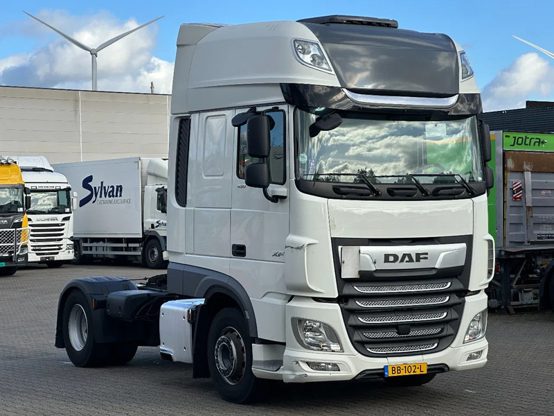 DAF XF 450 Super Space Cab Euro 6 - Тягач: фото 2 DAF XF 450 Super Space Cab Euro 6 - Тягач: фото 2