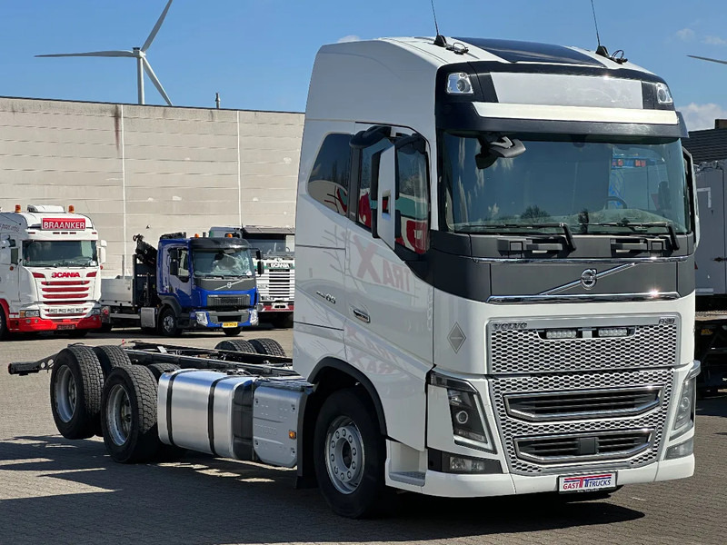 Volvo FH 16.650 6x2 Chassis Retarder Euro 6 WB 4.30 Full Air - Грузовик-шасси: фото 2 Volvo FH 16.650 6x2 Chassis Retarder Euro 6 WB 4.30 Full Air - Грузовик-шасси: фото 2