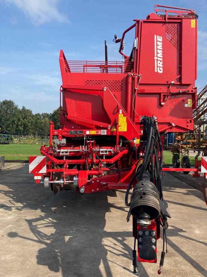 Grimme SE 150-60 UB - Картофелеуборочный комбайн: фото 1 Grimme SE 150-60 UB - Картофелеуборочный комбайн: фото 1