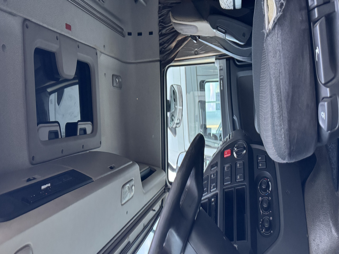 DAF XF 460 - Тягач: фото 4 DAF XF 460 - Тягач: фото 4