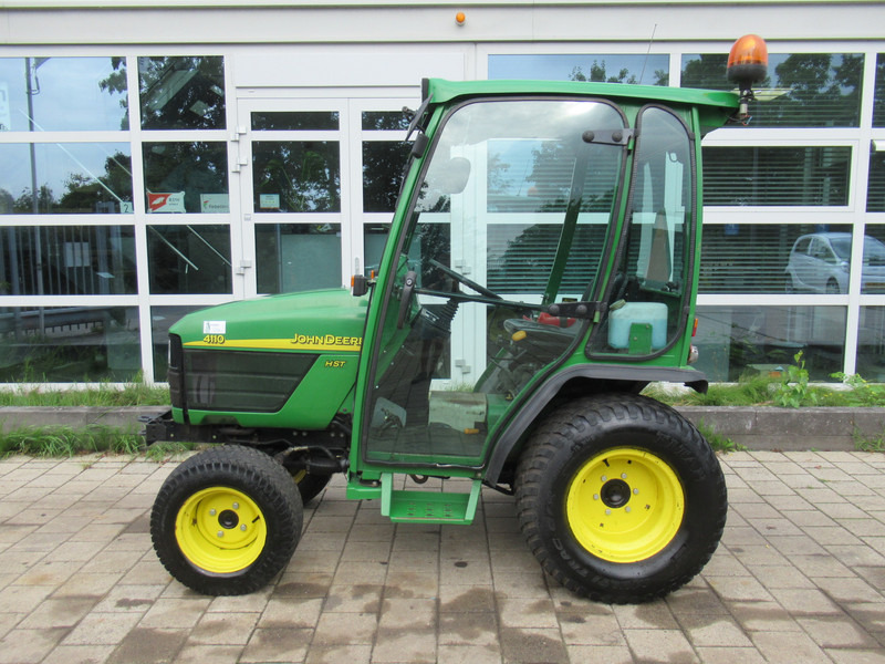 John Deere 4110 4WD 4x4 Hydrostaat Cabine - Трактор: фото 2 John Deere 4110 4WD 4x4 Hydrostaat Cabine - Трактор: фото 2