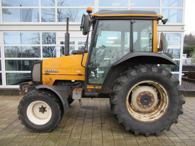 Valtra 700 4x2 VALMET - Трактор: фото 2 Valtra 700 4x2 VALMET - Трактор: фото 2
