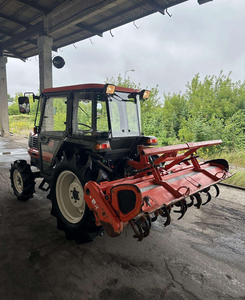 Kubota 320 - Трактор: фото 5 Kubota 320 - Трактор: фото 5