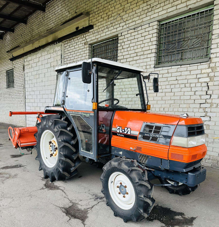 Kubota GL32 - Трактор: фото 2 Kubota GL32 - Трактор: фото 2