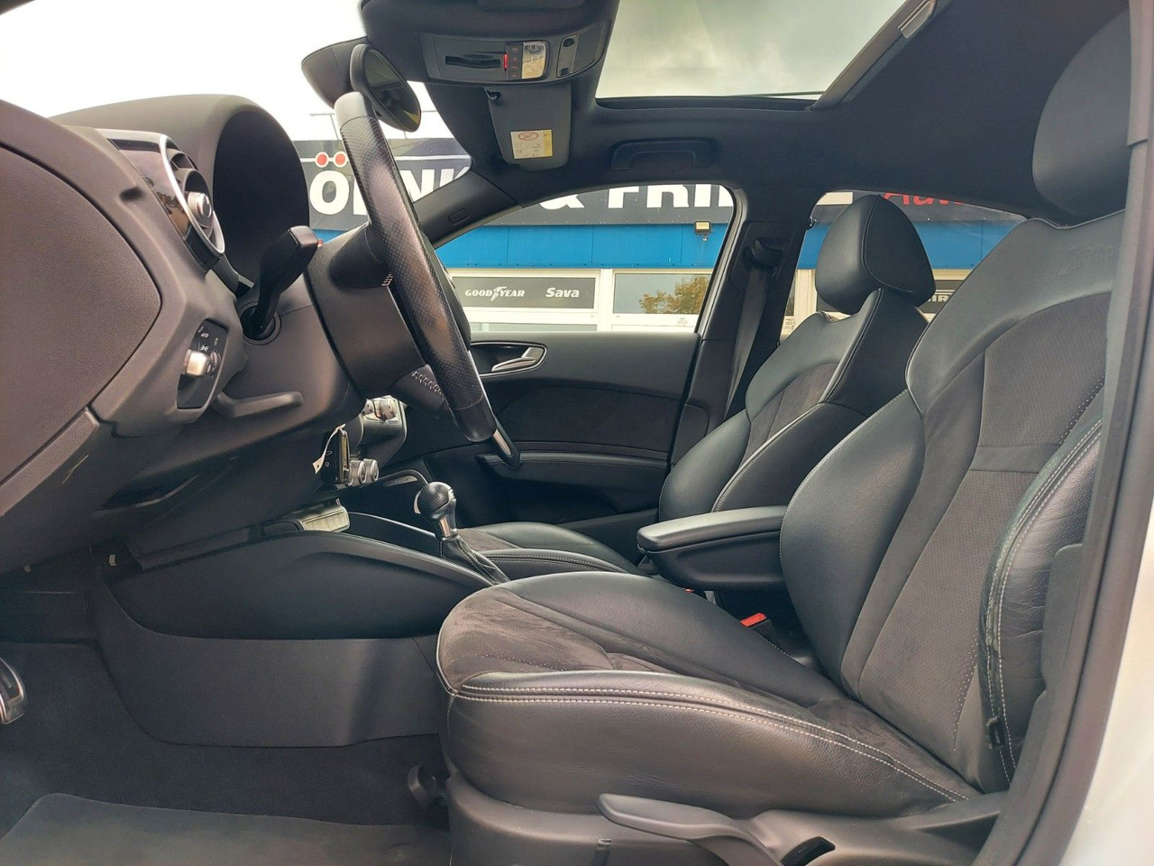 Седан Audi A1 Sportback sport S-Line Pano Bose Xenon DAB: фото 14