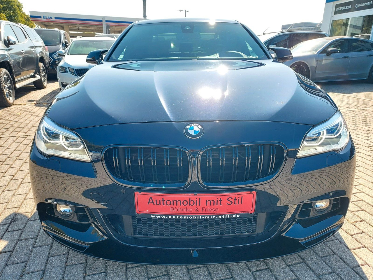 BMW 550i Limousine Autom. M-Sport HUD Glasdach H&K - Седан: фото 2 BMW 550i Limousine Autom. M-Sport HUD Glasdach H&K - Седан: фото 2