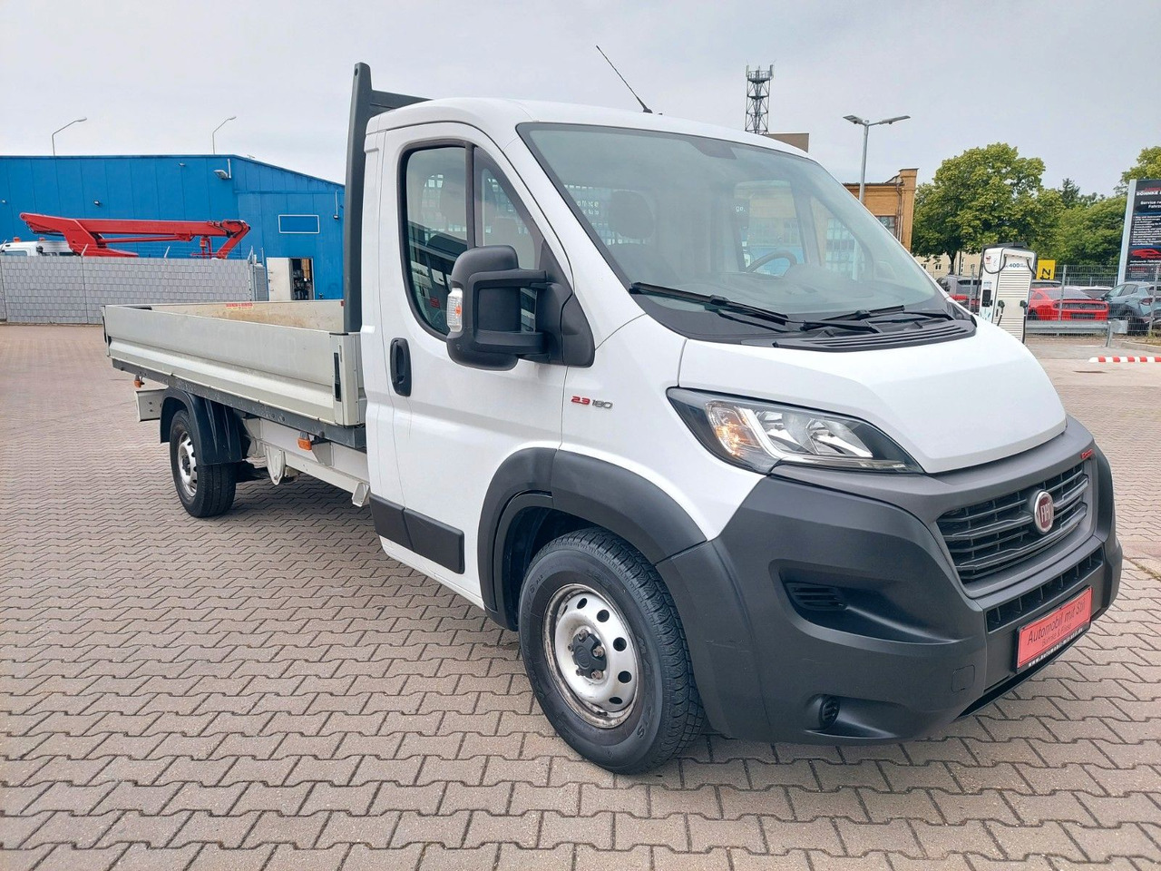 Fiat Ducato Maxi Pritsche 35 180 L5 Pritsche - Малотоннажный бортовой грузовик: фото 2 Fiat Ducato Maxi Pritsche 35 180 L5 Pritsche - Малотоннажный бортовой грузовик: фото 2