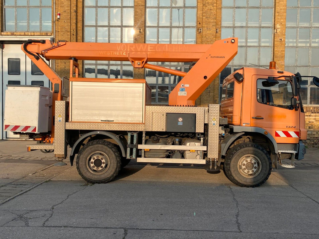 Mercedes-Benz ATEGO 4X4 1324 Hub Steiger Ruthmann T220 в лизинг Mercedes-Benz ATEGO 4X4 1324 Hub Steiger Ruthmann T220: фото 8