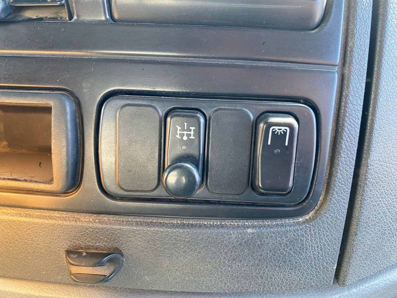 Mercedes-Benz Axor 2 C 4-Achser 3243 8x4 Kipp RETARDER MEILLER в лизинг Mercedes-Benz Axor 2 C 4-Achser 3243 8x4 Kipp RETARDER MEILLER: фото 15 Mercedes-Benz Axor 2 C 4-Achser 3243 8x4 Kipp RETARDER MEILLER в лизинг Mercedes-Benz Axor 2 C 4-Achser 3243 8x4 Kipp RETARDER MEILLER: фото 15