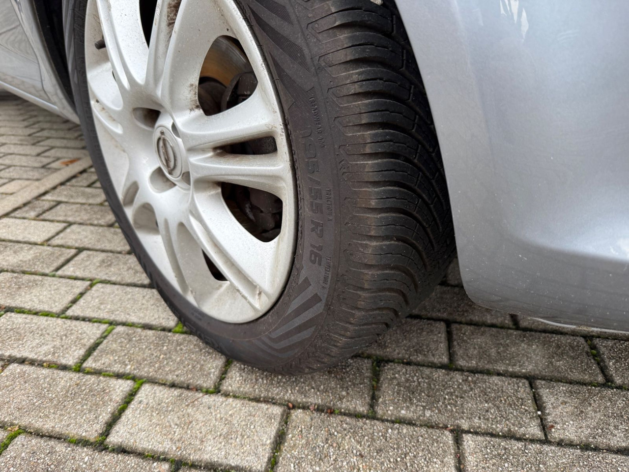 Opel Corsa D Edition KLIMA ALLWETTER REIFEN TÜV 26 - Легковой автомобиль: фото 3 Opel Corsa D Edition KLIMA ALLWETTER REIFEN TÜV 26 - Легковой автомобиль: фото 3