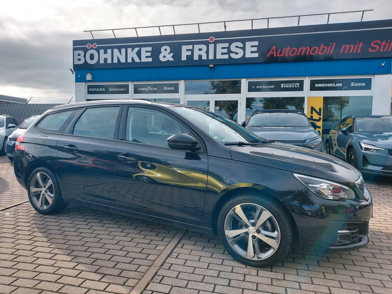 Peugeot 308 SW Active Business Panorama DAB Navi LED - Универсал: фото 2 Peugeot 308 SW Active Business Panorama DAB Navi LED - Универсал: фото 2