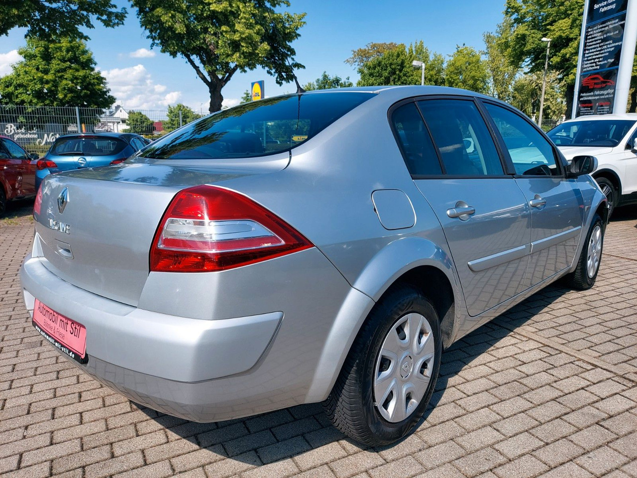 Renault Megane II Classic Lim. Avantage Klima Allwetter - Седан: фото 5 Renault Megane II Classic Lim. Avantage Klima Allwetter - Седан: фото 5