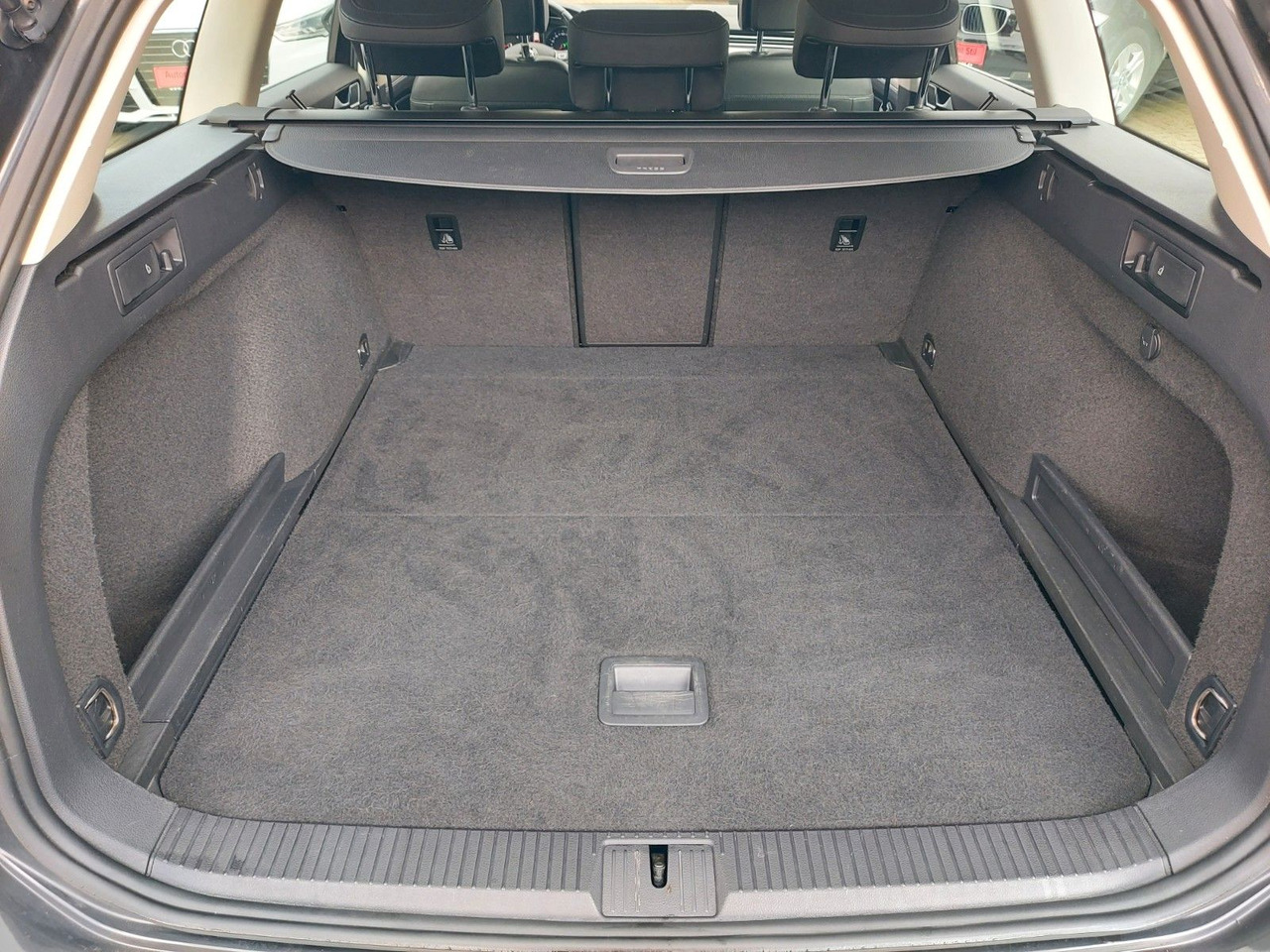 Универсал Volkswagen Passat Variant Highline 4Motion 4x4 Massage: фото 24
