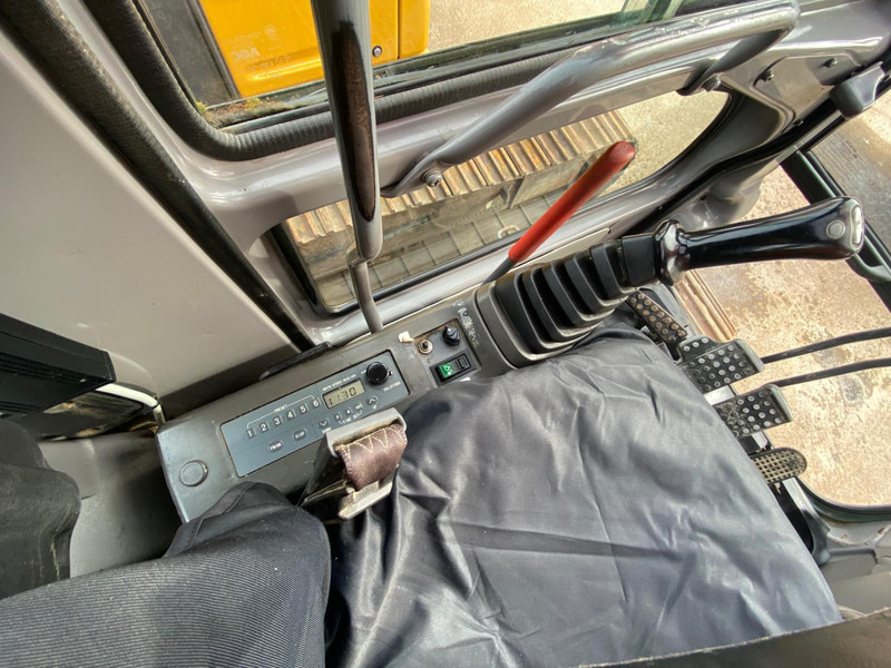 Hitachi ZX 225 USRLC NVT в лизинг Hitachi ZX 225 USRLC NVT: фото 12