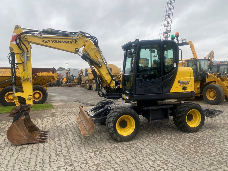 Yanmar B95w NVT - Колёсный экскаватор: фото 1 Yanmar B95w NVT - Колёсный экскаватор: фото 1