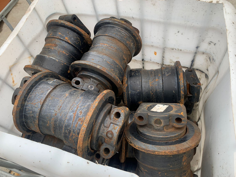 Hitachi Hitachi EX1200D5 bottom track roller SF - Запчасти: фото 2 Hitachi Hitachi EX1200D5 bottom track roller SF - Запчасти: фото 2