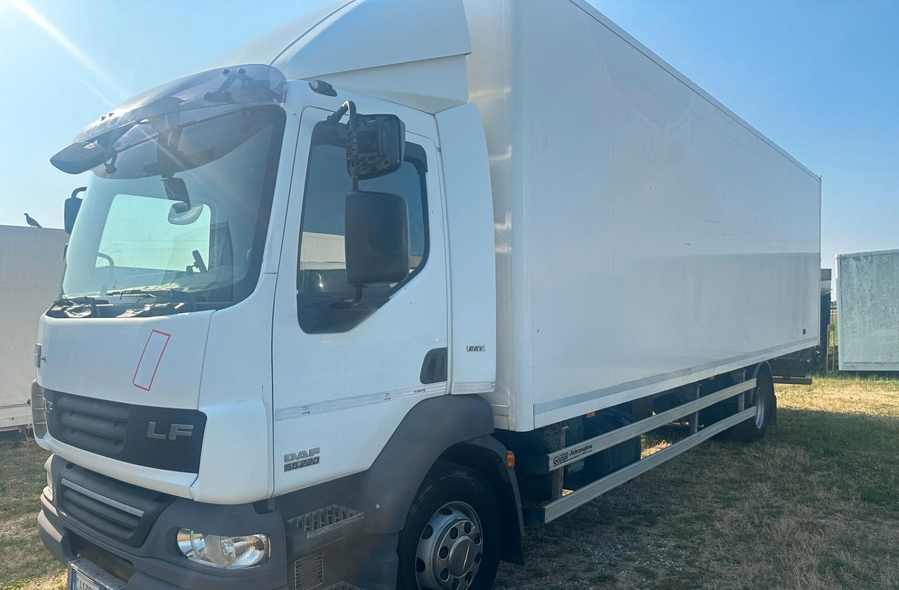DAF LF 55.220 FURGONE 8 MT. - Грузовик с закрытым кузовом: фото 1 DAF LF 55.220 FURGONE 8 MT. - Грузовик с закрытым кузовом: фото 1