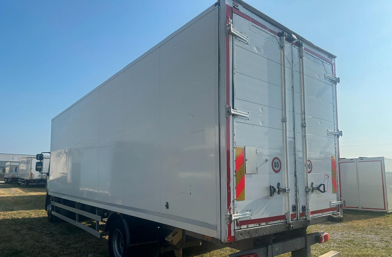 DAF LF 55.220 FURGONE 8 MT. - Грузовик с закрытым кузовом: фото 4 DAF LF 55.220 FURGONE 8 MT. - Грузовик с закрытым кузовом: фото 4