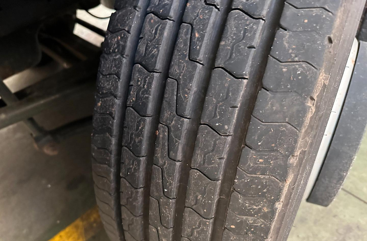 Тентованный грузовик Iveco 140e28 euro 6 centina e sponda: фото 9