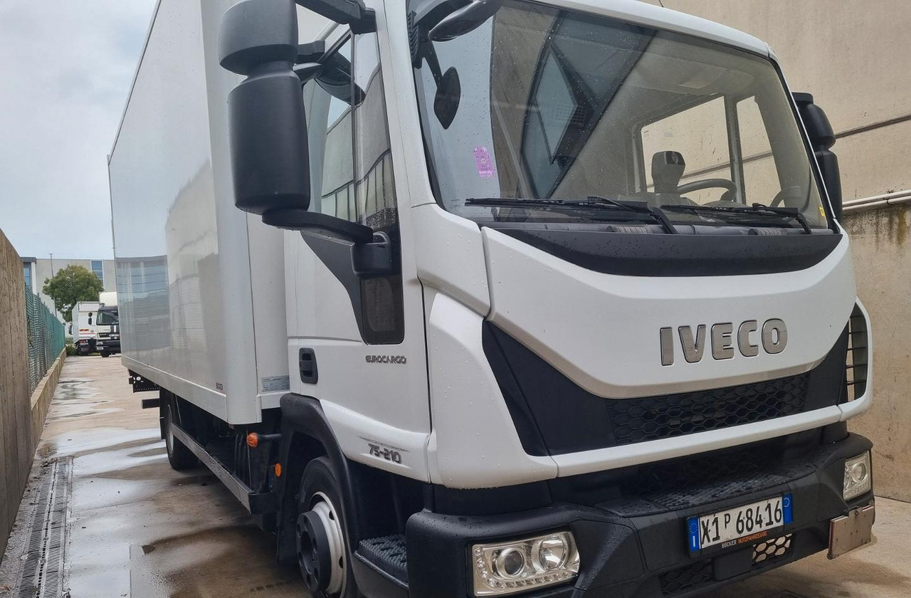 Iveco 75e21 p furgone e sponda euro 6 - Грузовик с закрытым кузовом: фото 2 Iveco 75e21 p furgone e sponda euro 6 - Грузовик с закрытым кузовом: фото 2