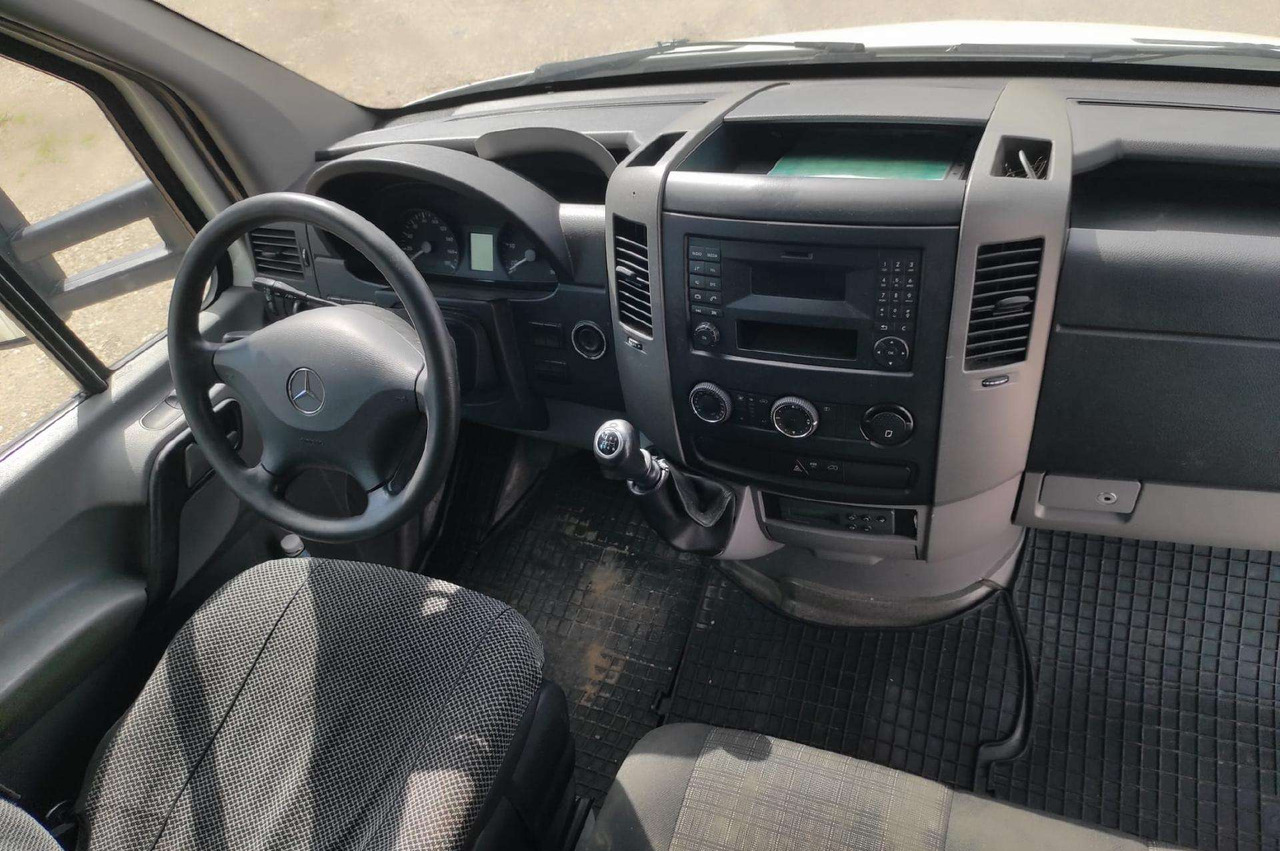 Цельнометаллический фургон Mercedes-Benz Sprinter: фото 6 Цельнометаллический фургон Mercedes-Benz Sprinter: фото 6