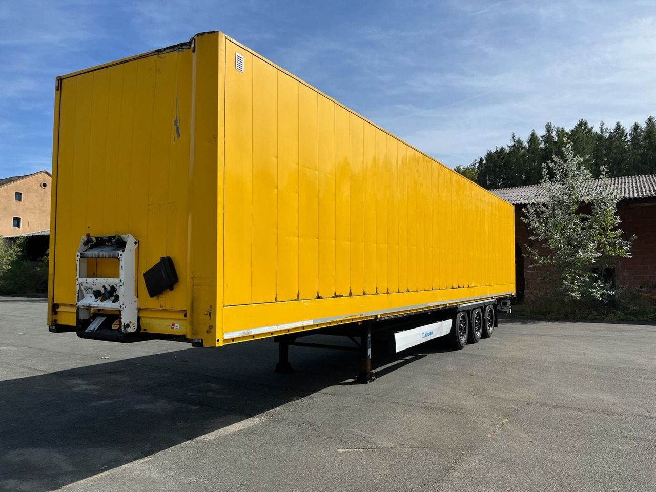 Krone SD/DA03LNF Koffer/TÜV03-2026/Payload-27607kg - Полуприцеп-фургон: фото 3 Krone SD/DA03LNF Koffer/TÜV03-2026/Payload-27607kg - Полуприцеп-фургон: фото 3