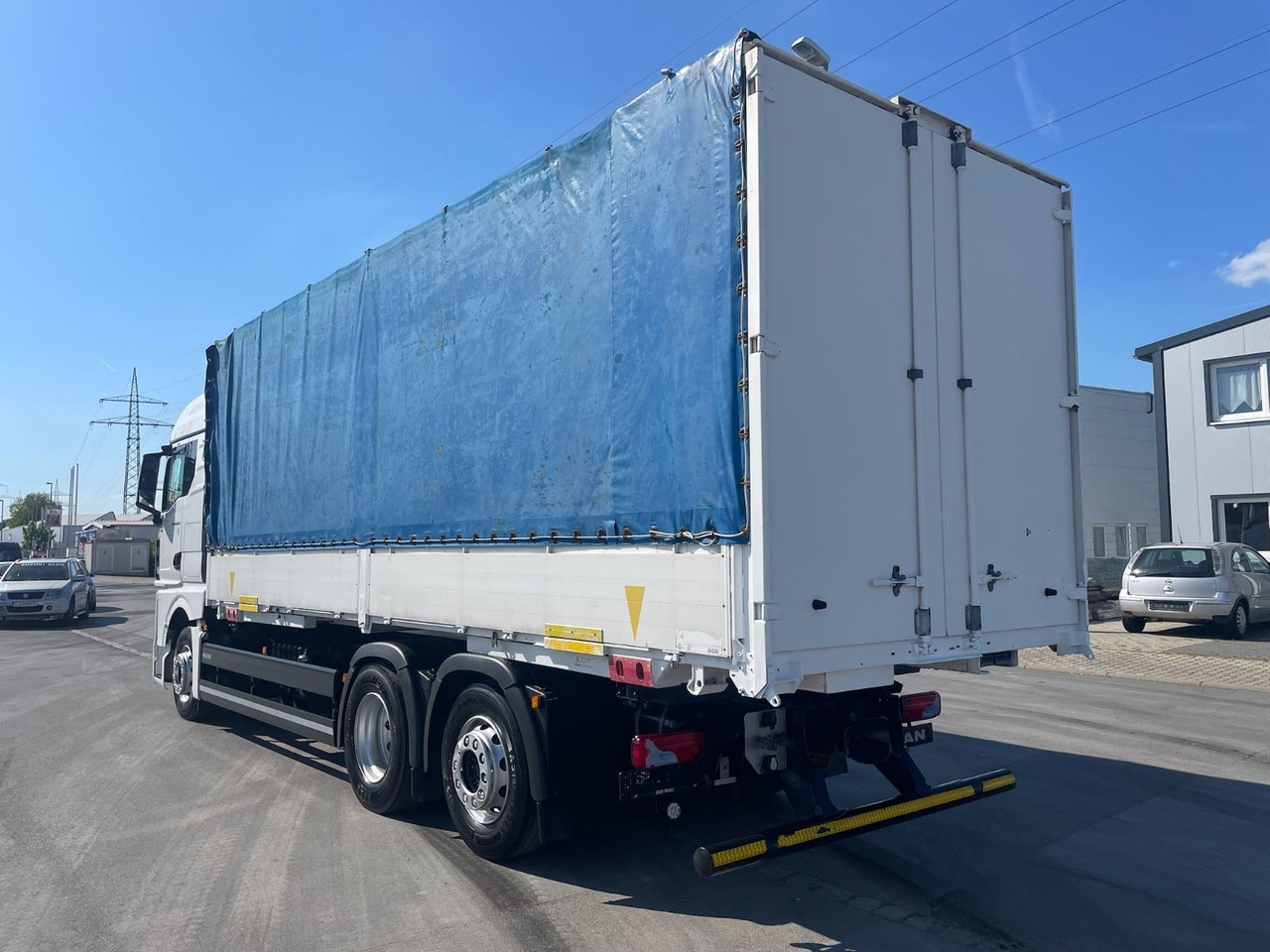 MAN TGX 26.470 6x2-4 LL Pritsche+Plane/BDF/NLA/EU6d - Тентованный грузовик: фото 4 MAN TGX 26.470 6x2-4 LL Pritsche+Plane/BDF/NLA/EU6d - Тентованный грузовик: фото 4