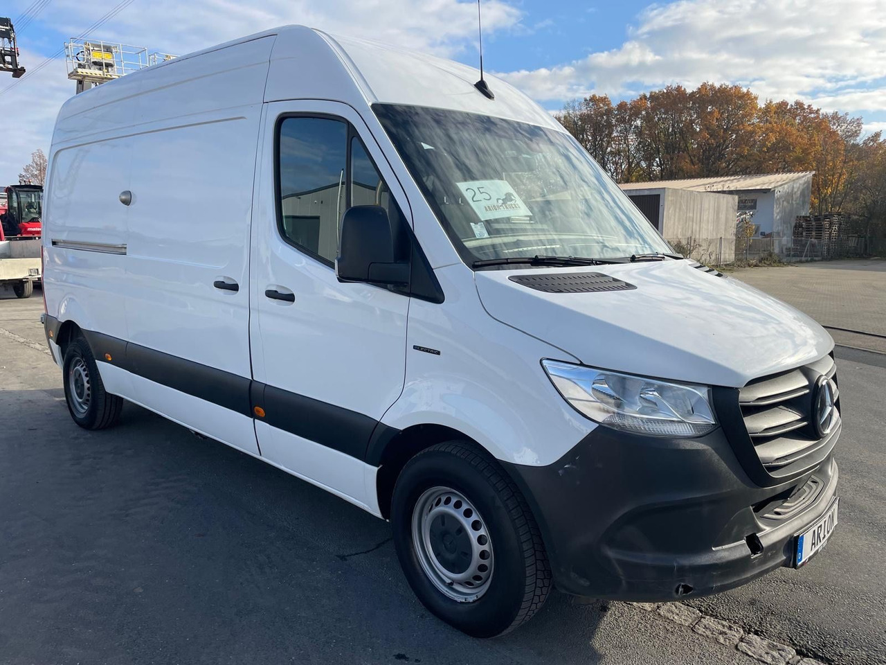 Mercedes-Benz eSprinter L2H2 Kastenwagen/47KW/AC/Kamera - Цельнометаллический фургон, Электрический фургон: фото 1 Mercedes-Benz eSprinter L2H2 Kastenwagen/47KW/AC/Kamera - Цельнометаллический фургон, Электрический фургон: фото 1