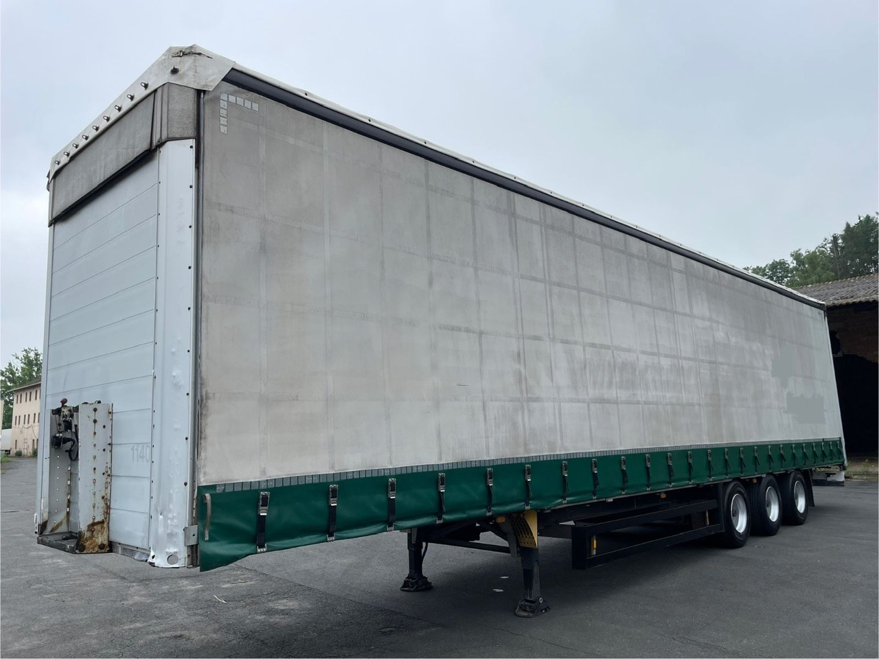 Schmitz Cargobull S01 3-Achs/Pritsche+Plane/13,5m/28100kg-Nutzlast - Тентованный полуприцеп: фото 3 Schmitz Cargobull S01 3-Achs/Pritsche+Plane/13,5m/28100kg-Nutzlast - Тентованный полуприцеп: фото 3