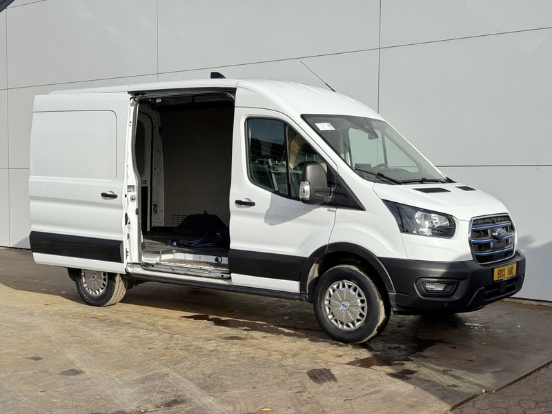 Ford E-Transit 390 75kWh 184PK 390 Elektrisch 75kWh 334km WLTP BEV Snelladen L2H2 Climate Control Tacho Carplay Camera Stoelverwarming Parkeersensoren voor achter Laadkabel - Цельнометаллический фургон, Электрический фургон: фото 5 Ford E-Transit 390 75kWh 184PK 390 Elektrisch 75kWh 334km WLTP BEV Snelladen L2H2 Climate Control Tacho Carplay Camera Stoelverwarming Parkeersensoren voor achter Laadkabel - Цельнометаллический фургон, Электрический фургон: фото 5