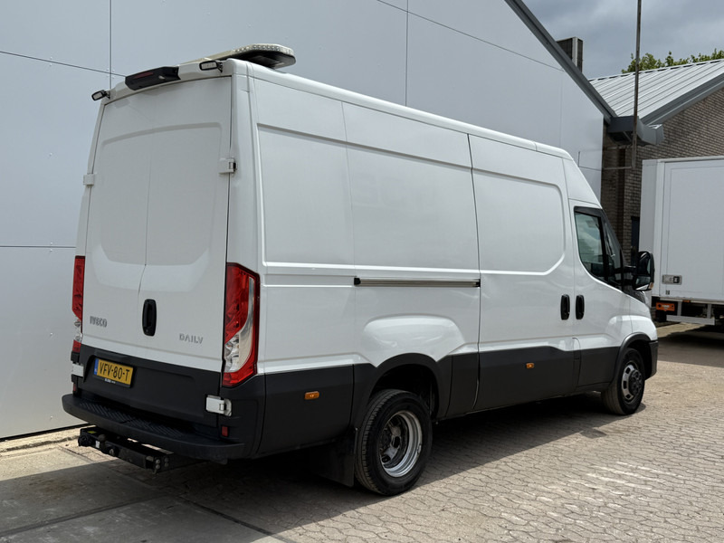 Iveco Daily 35C18 3.0 L2H2 Airco Cruise Control 3,5 Tons Trekhaak 5-26 APK Lucht geveerde stoel - Легковой фургон: фото 3 Iveco Daily 35C18 3.0 L2H2 Airco Cruise Control 3,5 Tons Trekhaak 5-26 APK Lucht geveerde stoel - Легковой фургон: фото 3