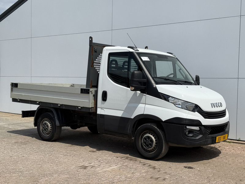 Iveco Daily 35S14 2.3 Open Laadbak Pritische Airco Cruise Control Lucht Geveerde Stoel - Малотоннажный бортовой грузовик: фото 4 Iveco Daily 35S14 2.3 Open Laadbak Pritische Airco Cruise Control Lucht Geveerde Stoel - Малотоннажный бортовой грузовик: фото 4