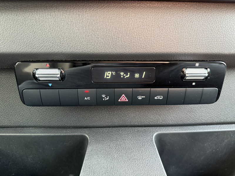 Цельнометаллический фургон, Электрический фургон Mercedes-Benz eSprinter 312 ALL-IN PRIJS L2H2 55kWh 168km WLTP 80kw Snelladen Climate Control Camera Stoelverwarming: фото 17