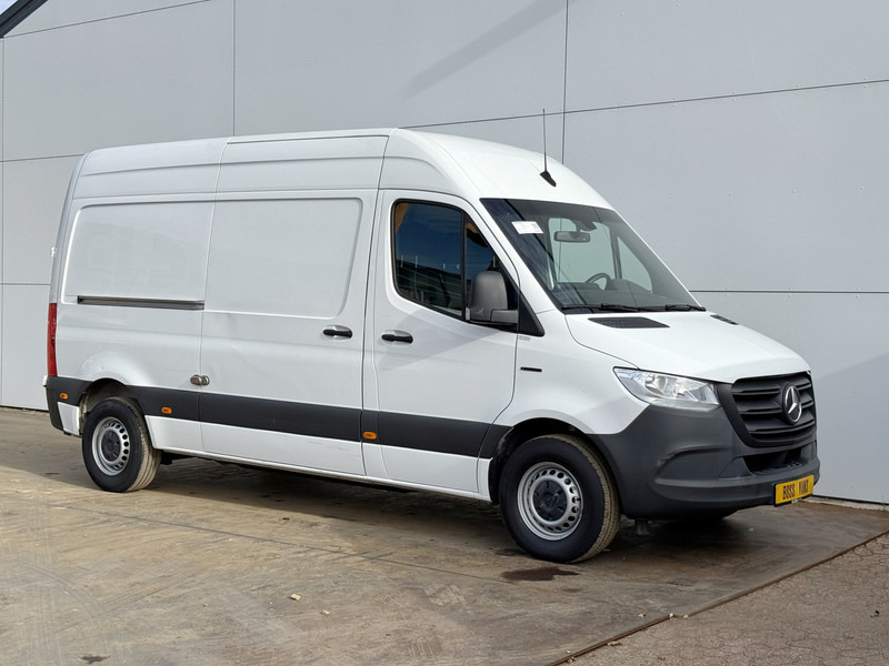 Mercedes-Benz eSprinter 312 L2H2 100% Elektrisch 55kWh 168km WLTP 80kw Snelladen Climate Control Camera Stoelverwarming - Цельнометаллический фургон, Электрический фургон: фото 4 Mercedes-Benz eSprinter 312 L2H2 100% Elektrisch 55kWh 168km WLTP 80kw Snelladen Climate Control Camera Stoelverwarming - Цельнометаллический фургон, Электрический фургон: фото 4