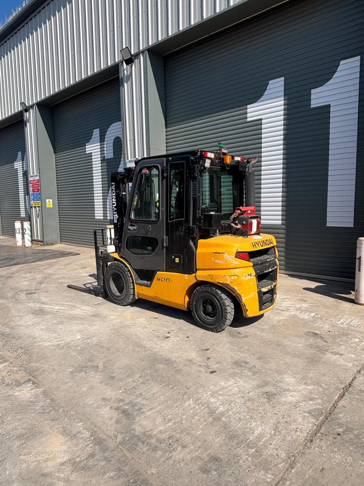 Hyundai 30D-9E - Телескопический погрузчик: фото 3 Hyundai 30D-9E - Телескопический погрузчик: фото 3