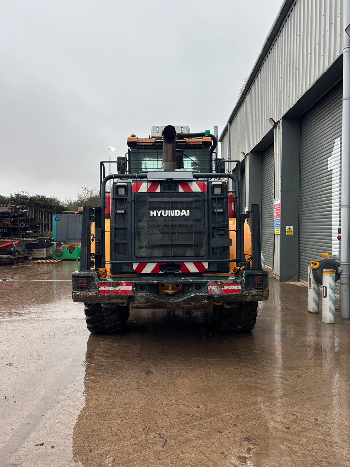 Hyundai HL960AHDXT - Колёсный погрузчик: фото 4 Hyundai HL960AHDXT - Колёсный погрузчик: фото 4