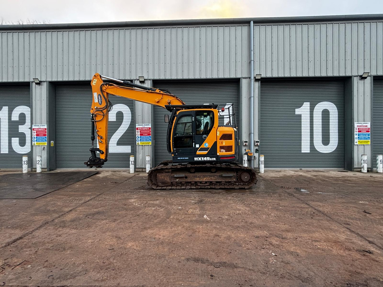 Hyundai HX145LCR - Гусеничный экскаватор: фото 2 Hyundai HX145LCR - Гусеничный экскаватор: фото 2