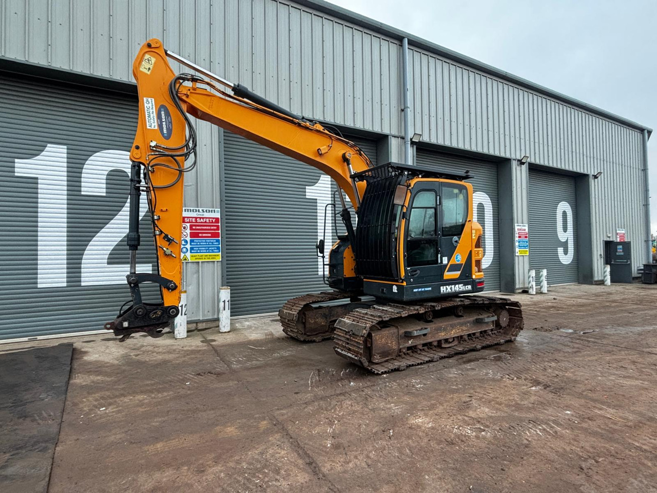 Hyundai HX145LCR - Гусеничный экскаватор: фото 1 Hyundai HX145LCR - Гусеничный экскаватор: фото 1