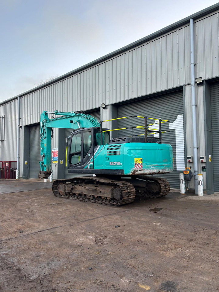 Kobelco SK210LC-10 - Гусеничный экскаватор: фото 3 Kobelco SK210LC-10 - Гусеничный экскаватор: фото 3