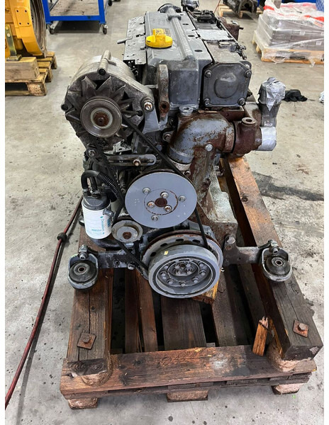 Deutz bf4m1013ec for Sennebogen 821 - Двигатель: фото 3 Deutz bf4m1013ec for Sennebogen 821 - Двигатель: фото 3