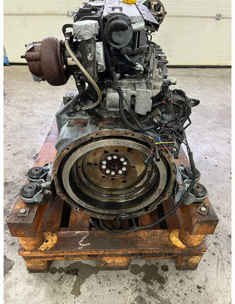 Deutz bf4m1013ec for Sennebogen 821 - Двигатель: фото 4 Deutz bf4m1013ec for Sennebogen 821 - Двигатель: фото 4
