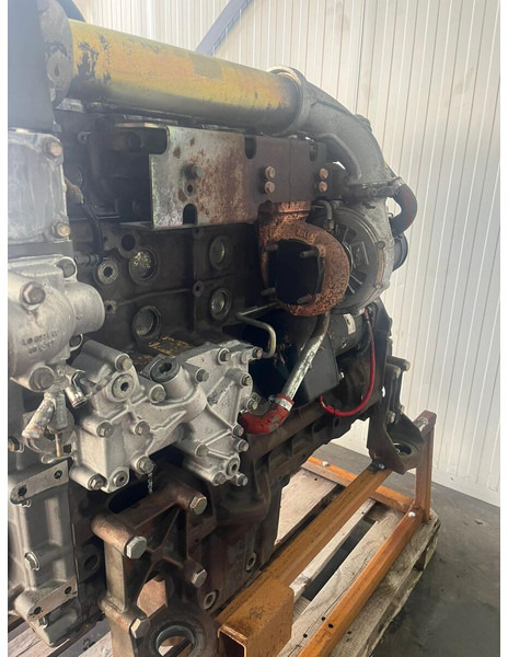 Liebherr A904 Li/A904C Li/R904/R904C - Двигатель: фото 4 Liebherr A904 Li/A904C Li/R904/R904C - Двигатель: фото 4