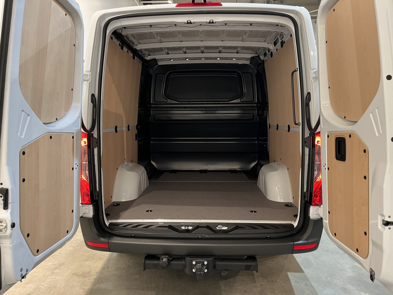 Mercedes-Benz Sprinter 315 CDI L2H1 RWD DC Dubbel Cabine / Euro 6 / Trekhaak 3500 KG / Airco / Camera / 6 Persoons / 500 KM !! / BPM VRIJ !! - Цельнометаллический фургон, Грузопассажирский фургон: фото 5 Mercedes-Benz Sprinter 315 CDI L2H1 RWD DC Dubbel Cabine / Euro 6 / Trekhaak 3500 KG / Airco / Camera / 6 Persoons / 500 KM !! / BPM VRIJ !! - Цельнометаллический фургон, Грузопассажирский фургон: фото 5