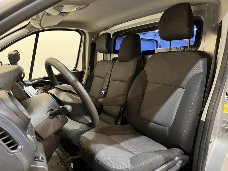 Легковой фургон Renault Trafic 2.0 dCi L1H1 170 PK Automaat Servicebus / Sortimo Inrichting / Euro 6 / Airco / Cruise Control / Camera / Trekhaak / 3-Zits  / BPM VRIJ !!: фото 6