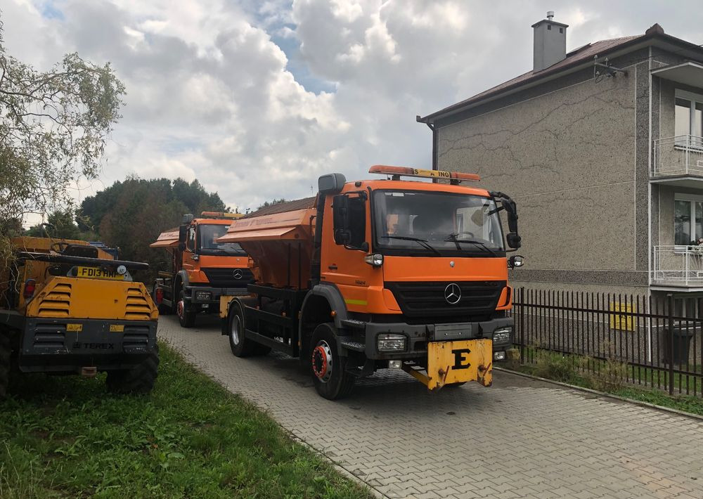 Снегоуборочная машина Mercedes-Benz Axor 1824 4x4 piaskarka solarka econ pług 2011 e5: фото 16 Снегоуборочная машина Mercedes-Benz Axor 1824 4x4 piaskarka solarka econ pług 2011 e5: фото 16