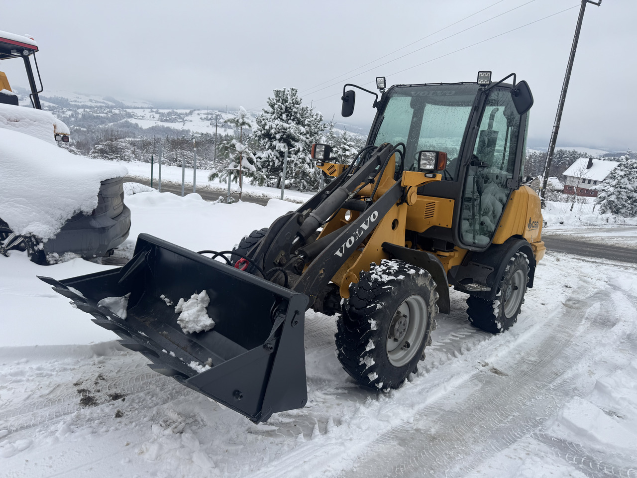Volvo L20B L20 5t low mth - Колёсный погрузчик: фото 2 Volvo L20B L20 5t low mth - Колёсный погрузчик: фото 2
