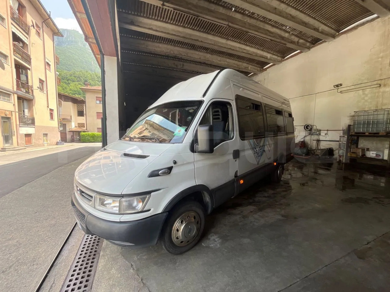 Iveco Daily - Микроавтобус, Пассажирский фургон: фото 4 Iveco Daily - Микроавтобус, Пассажирский фургон: фото 4