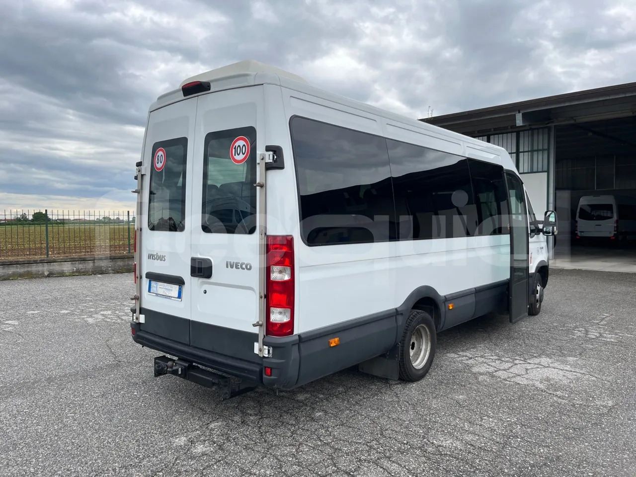 Микроавтобус, Пассажирский фургон Iveco Daily: фото 8